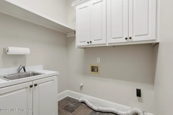 $425,000 | 127 Hawthorne Vale, Ridgeland, MS 39157