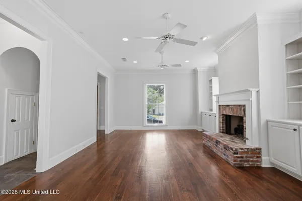 $425,000 | 127 Hawthorne Vale, Ridgeland, MS 39157