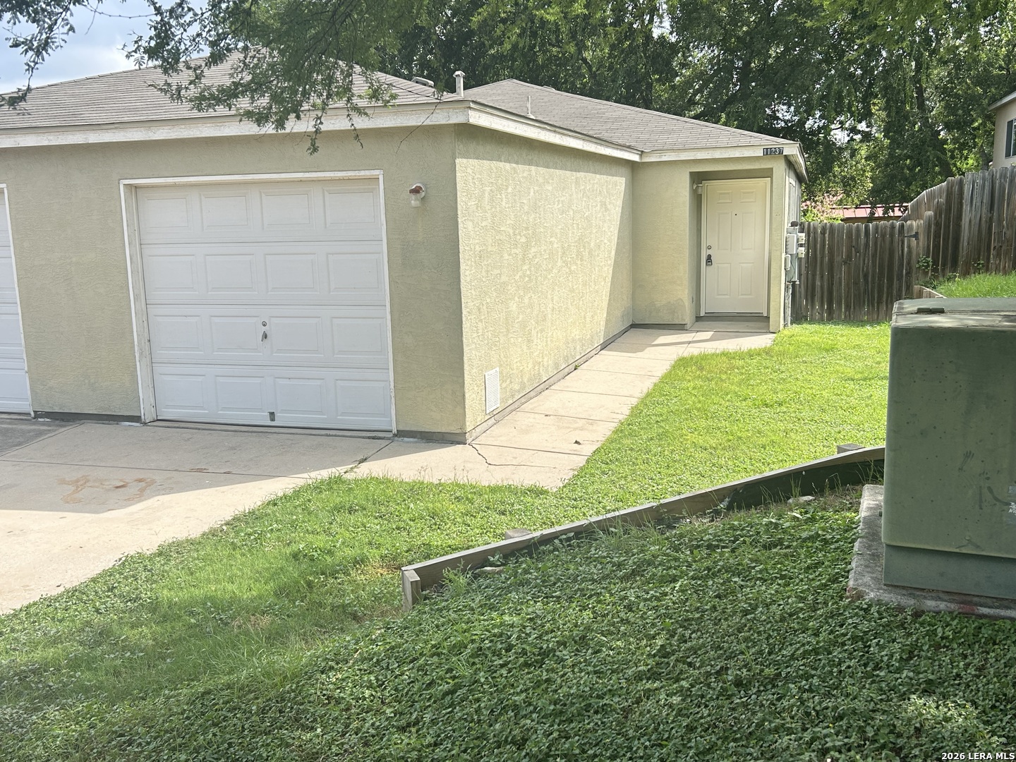 11237 Terra Loop Road San Antonio, TX 78233 - Photo 2 of 9