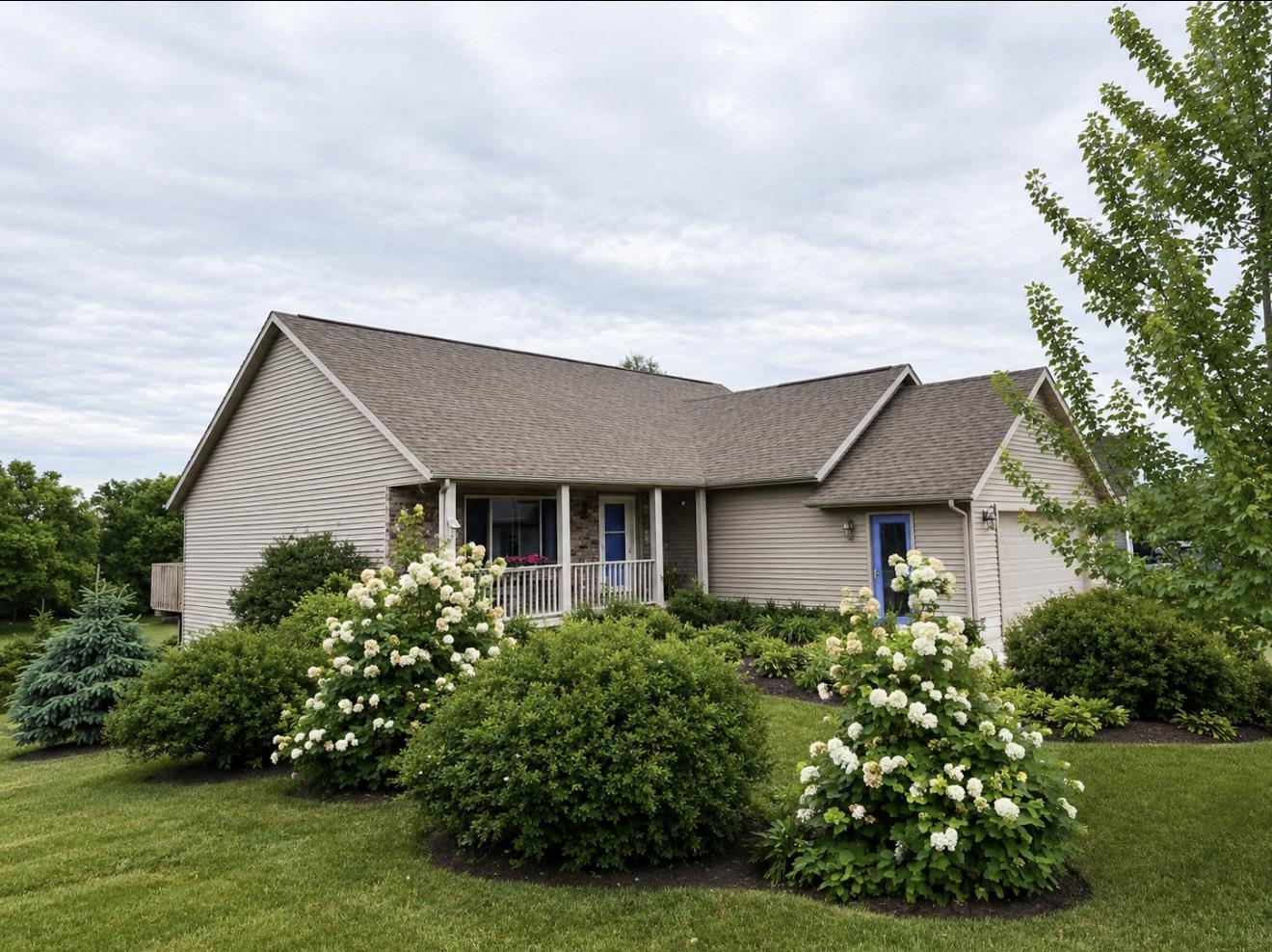 54 Meme Lane Reedsburg, WI 53959 - Photo 2 of 18