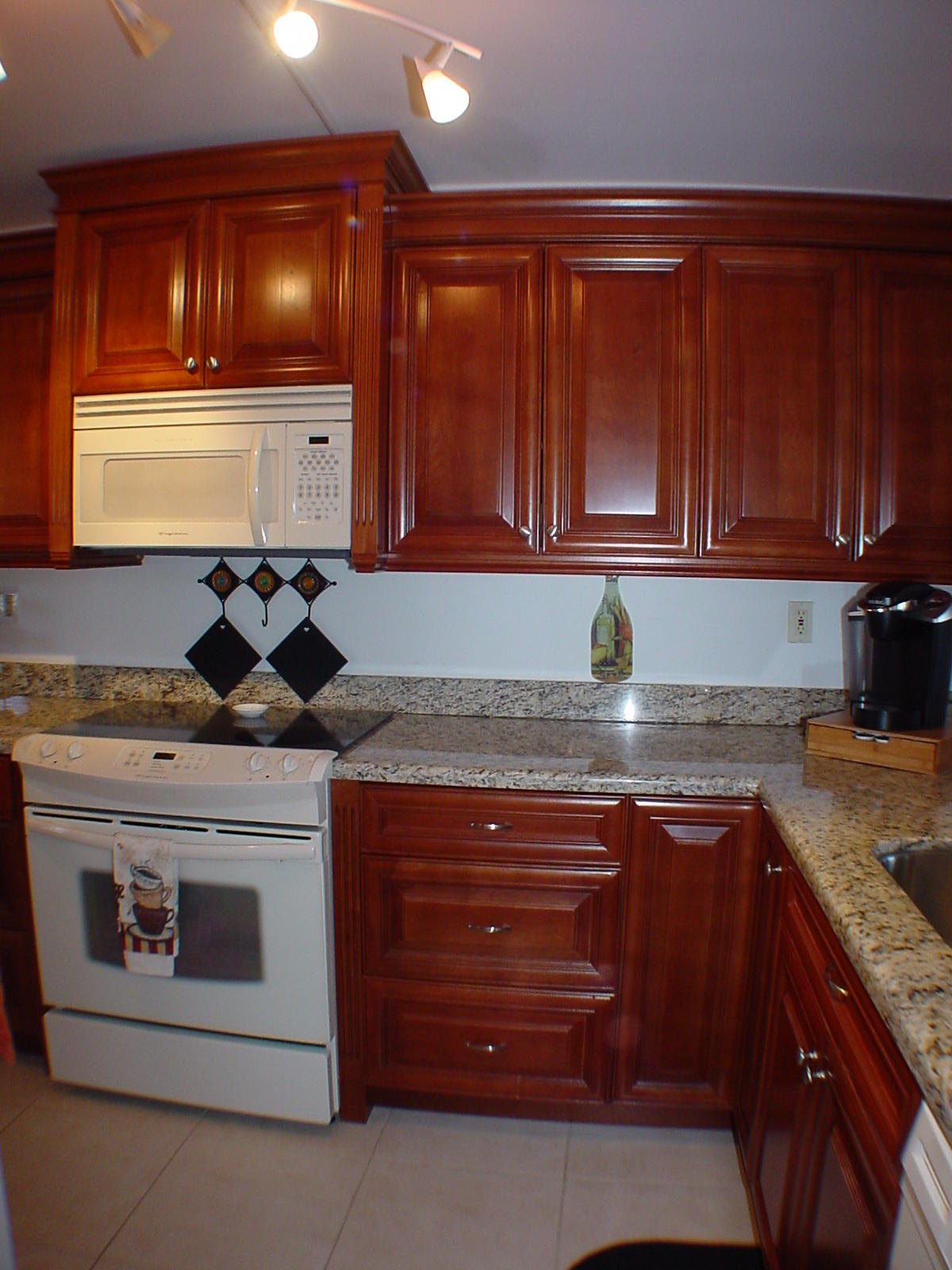 9 Royal Palm Way, Unit 202 Boca Raton, FL 33432 - Photo 8 of 45 DSC00139