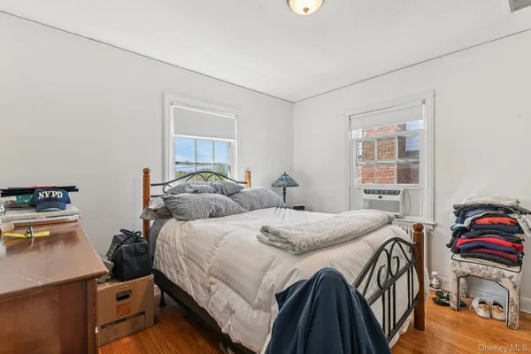 $5,950 | 21 Bayview Court, Manhasset, NY 11030