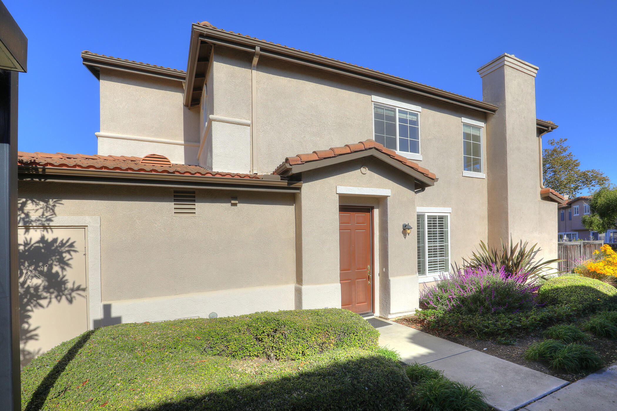 562 Poppyfield Place Goleta, CA 93117 - Photo 19 of 31 Front of HOme