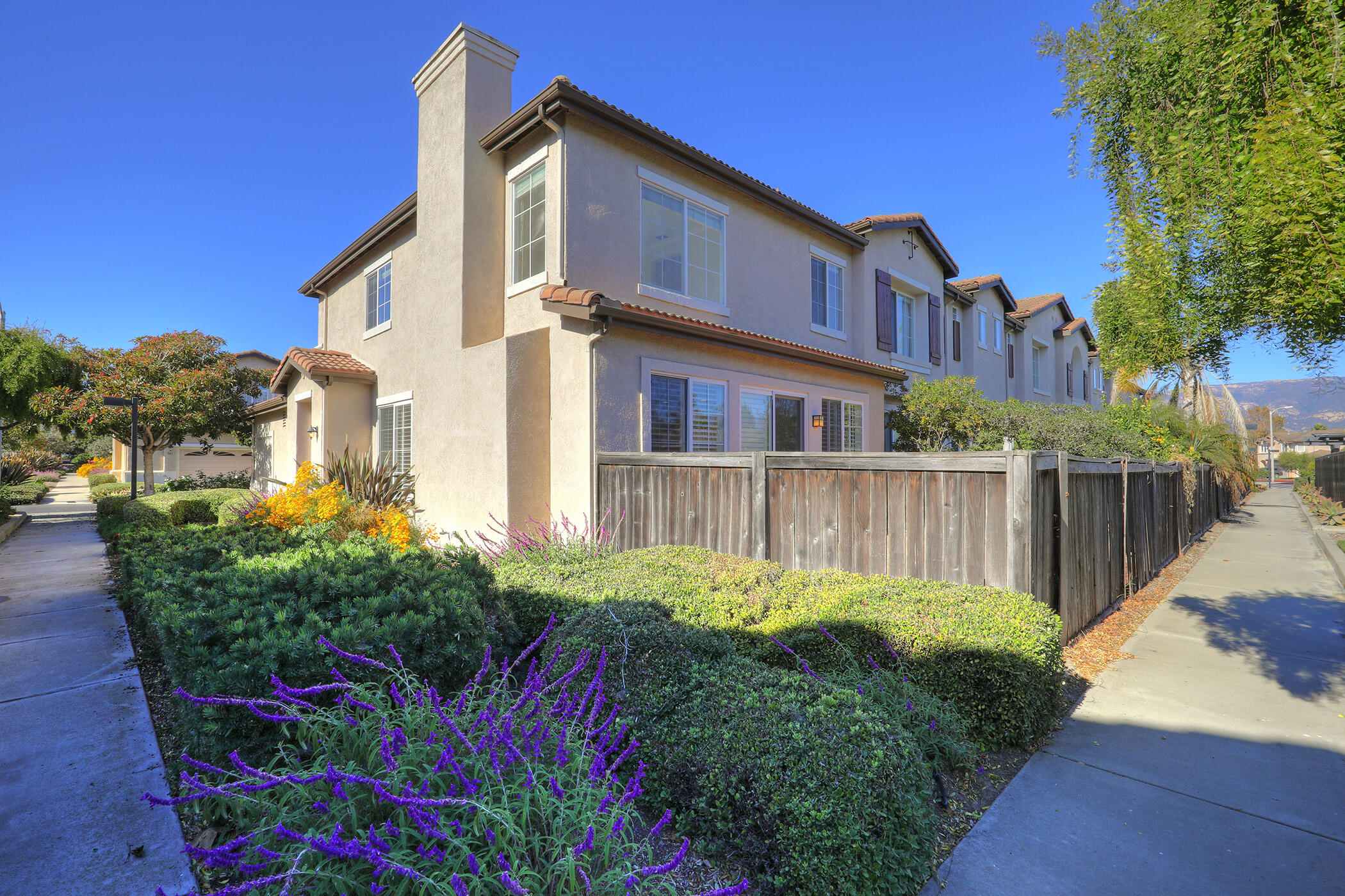 562 Poppyfield Place Goleta, CA 93117 - Photo 20 of 31 Back of Home