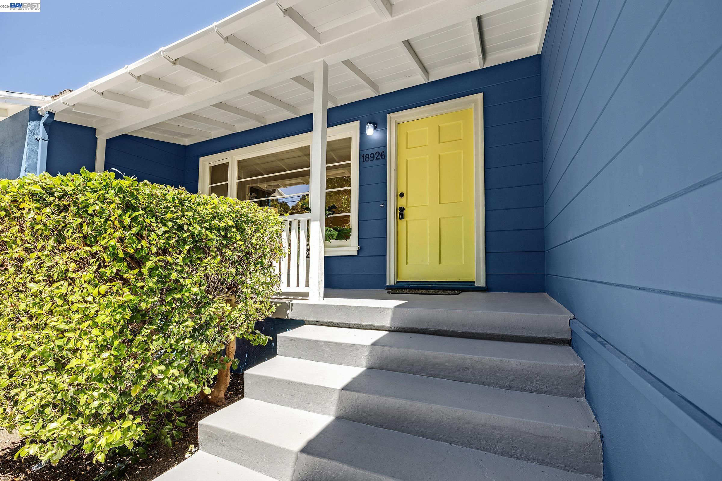 18926 Walnut Road Castro Valley, CA 94546 - Photo 4 of 33