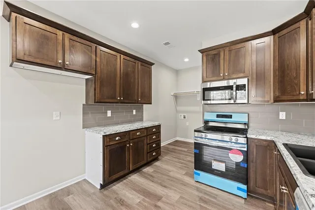 $216,900 | 846 East Hamblin Street, Ottawa, KS 66067