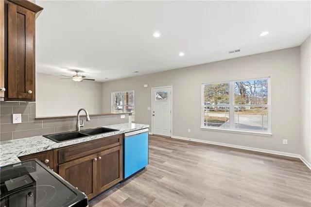 $216,900 | 846 East Hamblin Street, Ottawa, KS 66067