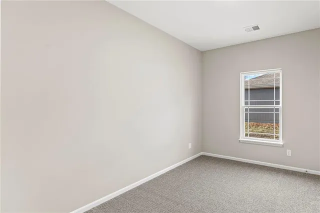 $216,900 | 846 East Hamblin Street, Ottawa, KS 66067