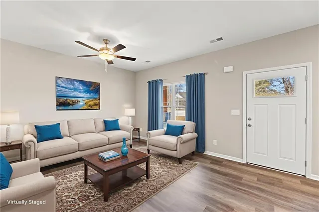 $216,900 | 846 East Hamblin Street, Ottawa, KS 66067