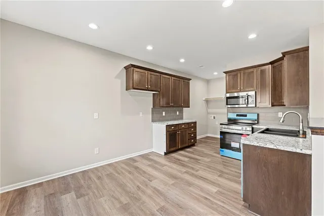 $216,900 | 846 East Hamblin Street, Ottawa, KS 66067