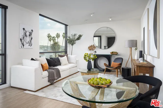 $4,095 | 3667 Keystone Avenue, Unit 426, Los Angeles, CA 90034