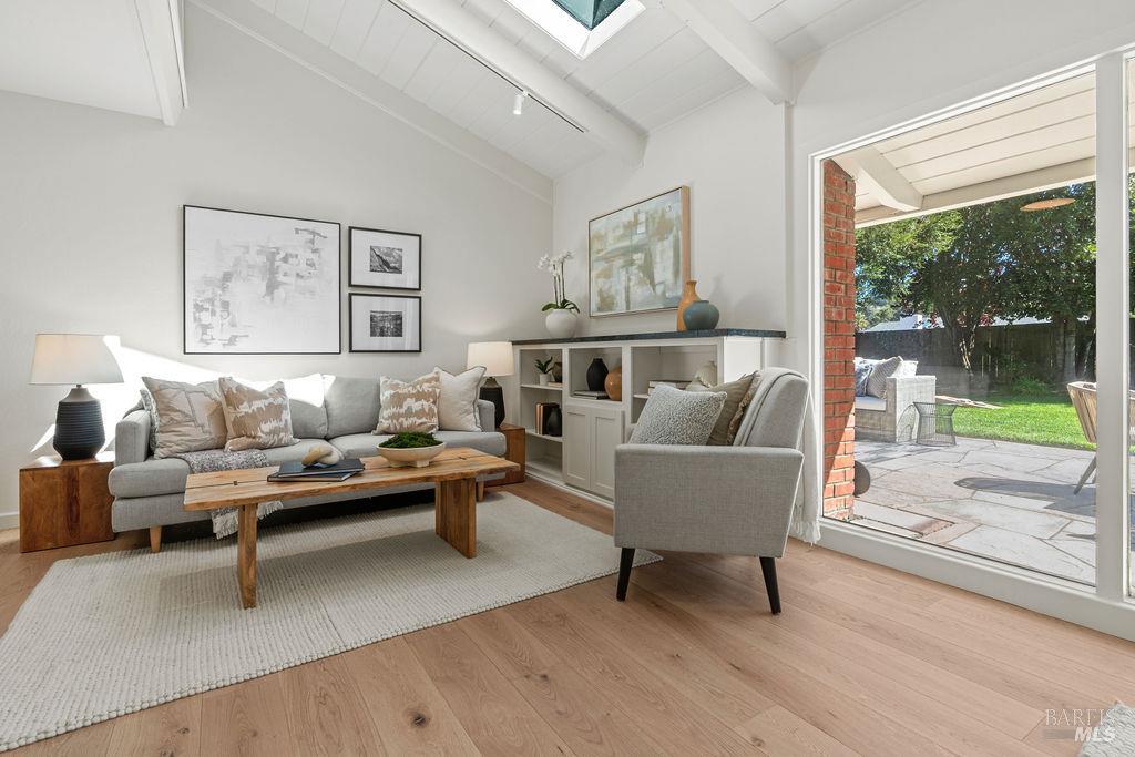 251 Flamingo Road Mill Valley, CA 94941 - Photo 8 of 62 Gallery Image 8
