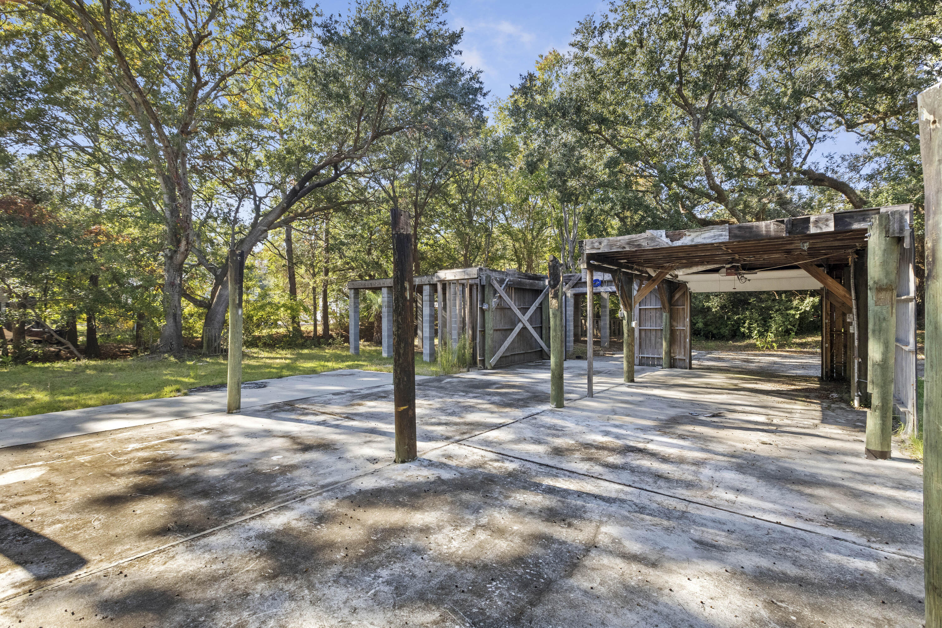 3622 Conch Street Mount Pleasant, SC 29466 - Photo 27 of 29 3622ConchSt-CasaVerdeMediaLLC27