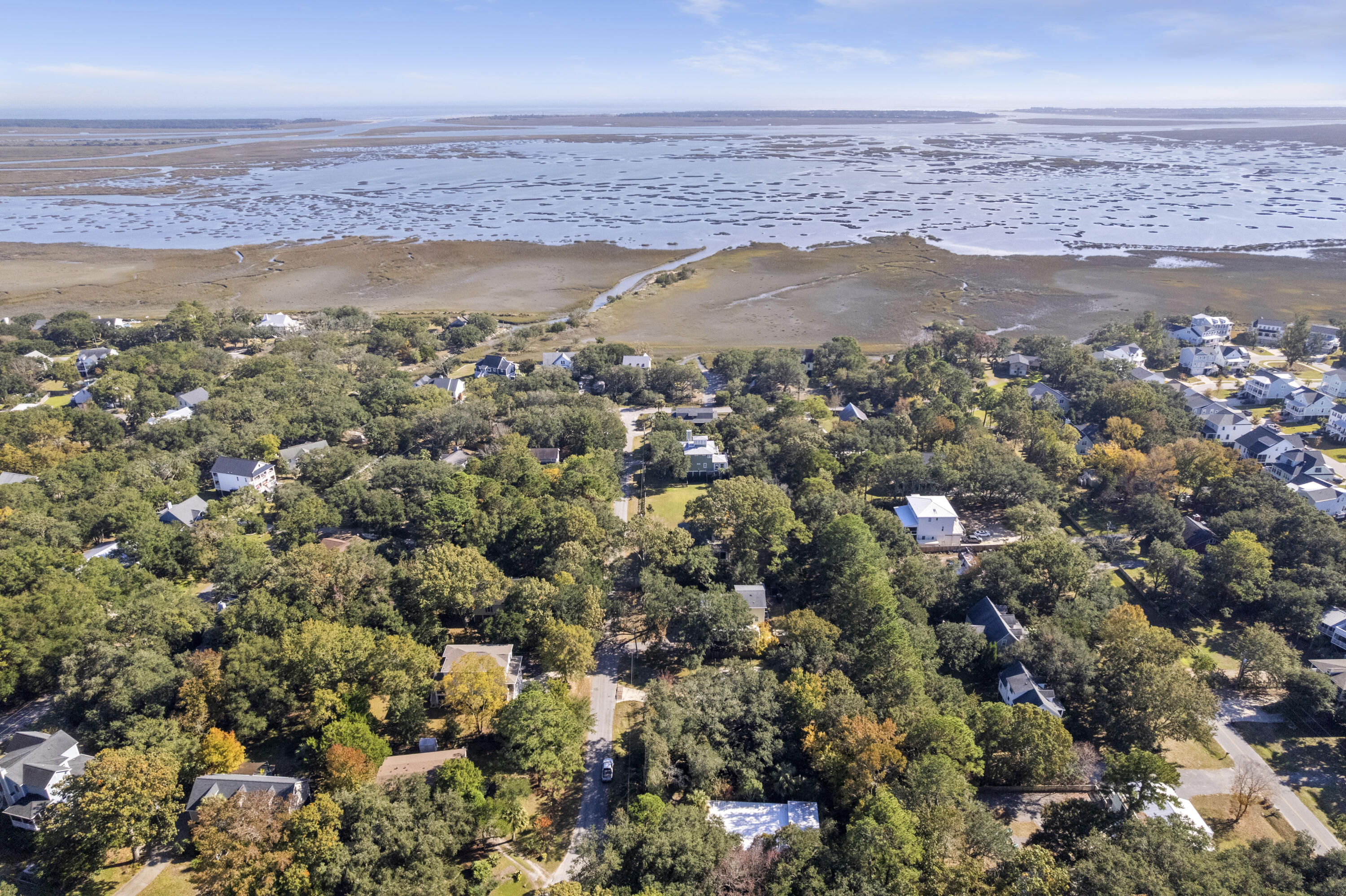 3622 Conch Street Mount Pleasant, SC 29466 - Photo 4 of 29 3622ConchSt-CasaVerdeMediaLLC4