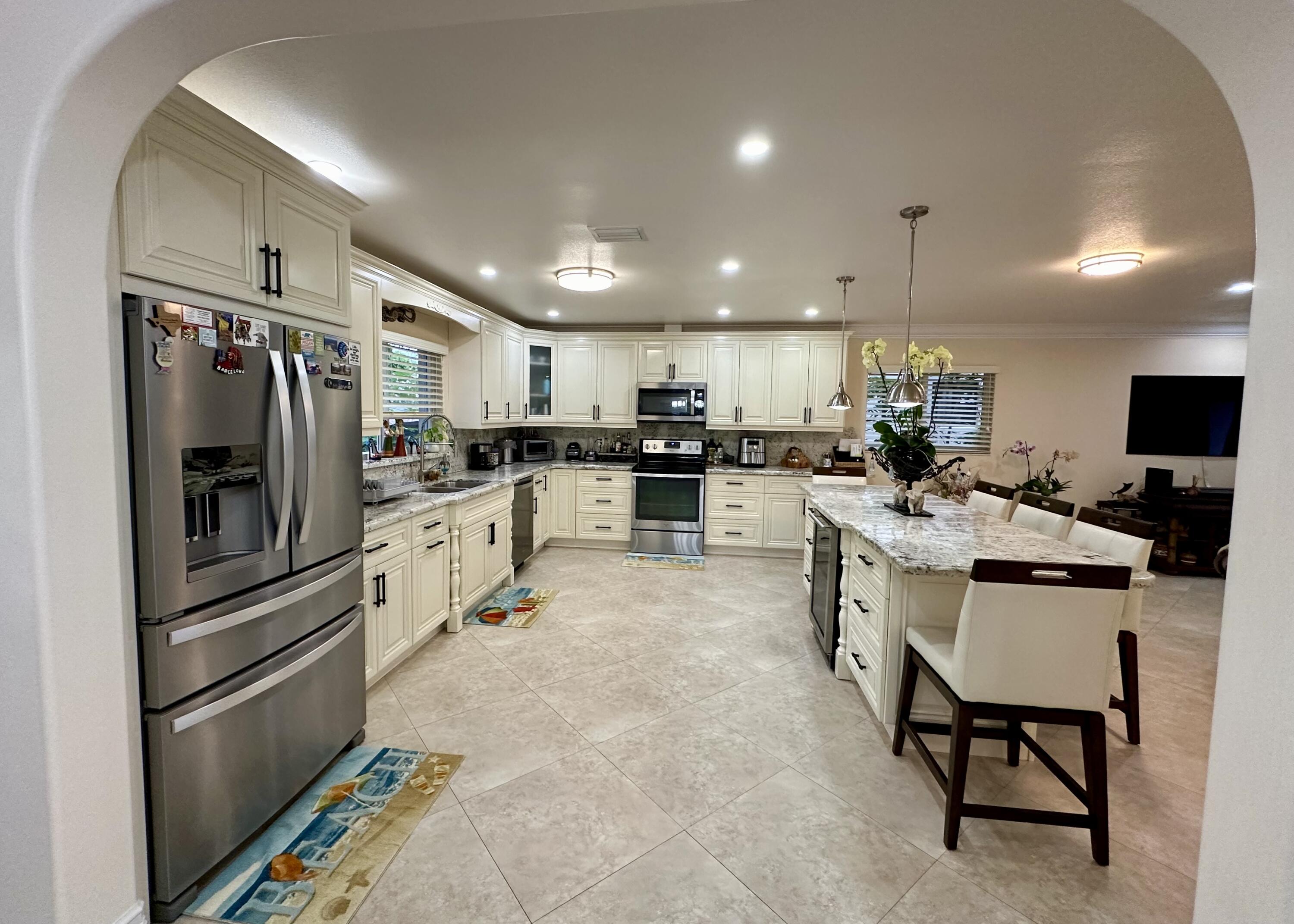 27 Abaco Road Key Largo, FL 33037 - Photo 6 of 21 IMG_0325
