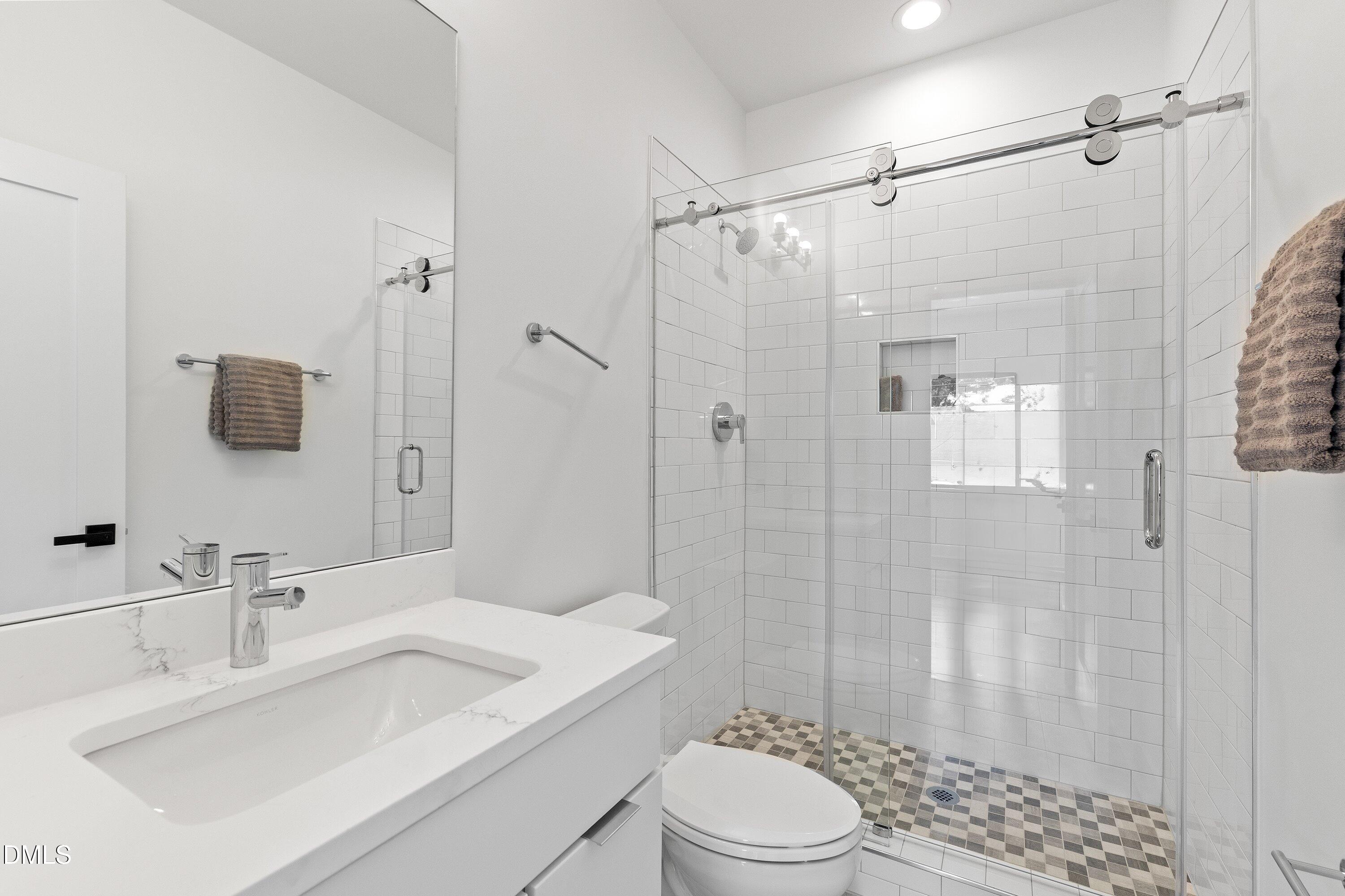 801 North Roxboro Street Durham, NC 27701 - Photo 15 of 85 GUEST SUITE BATH