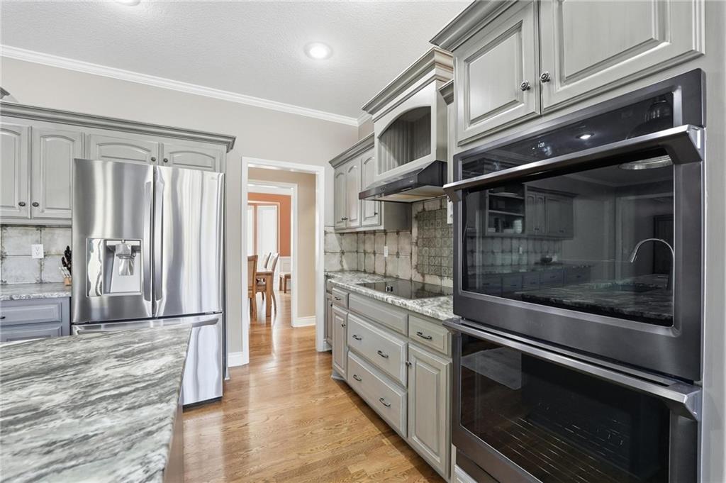 707 Northeast Sundance Trail Lee's Summit, MO 64086 - Photo 11 of 60