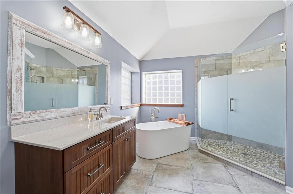 707 Northeast Sundance Trail Lee's Summit, MO 64086 - Photo 24 of 60