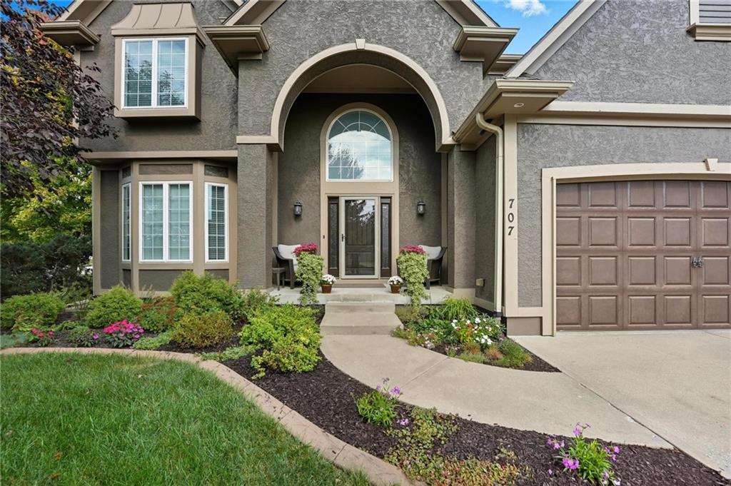 707 Northeast Sundance Trail Lee's Summit, MO 64086 - Photo 5 of 60