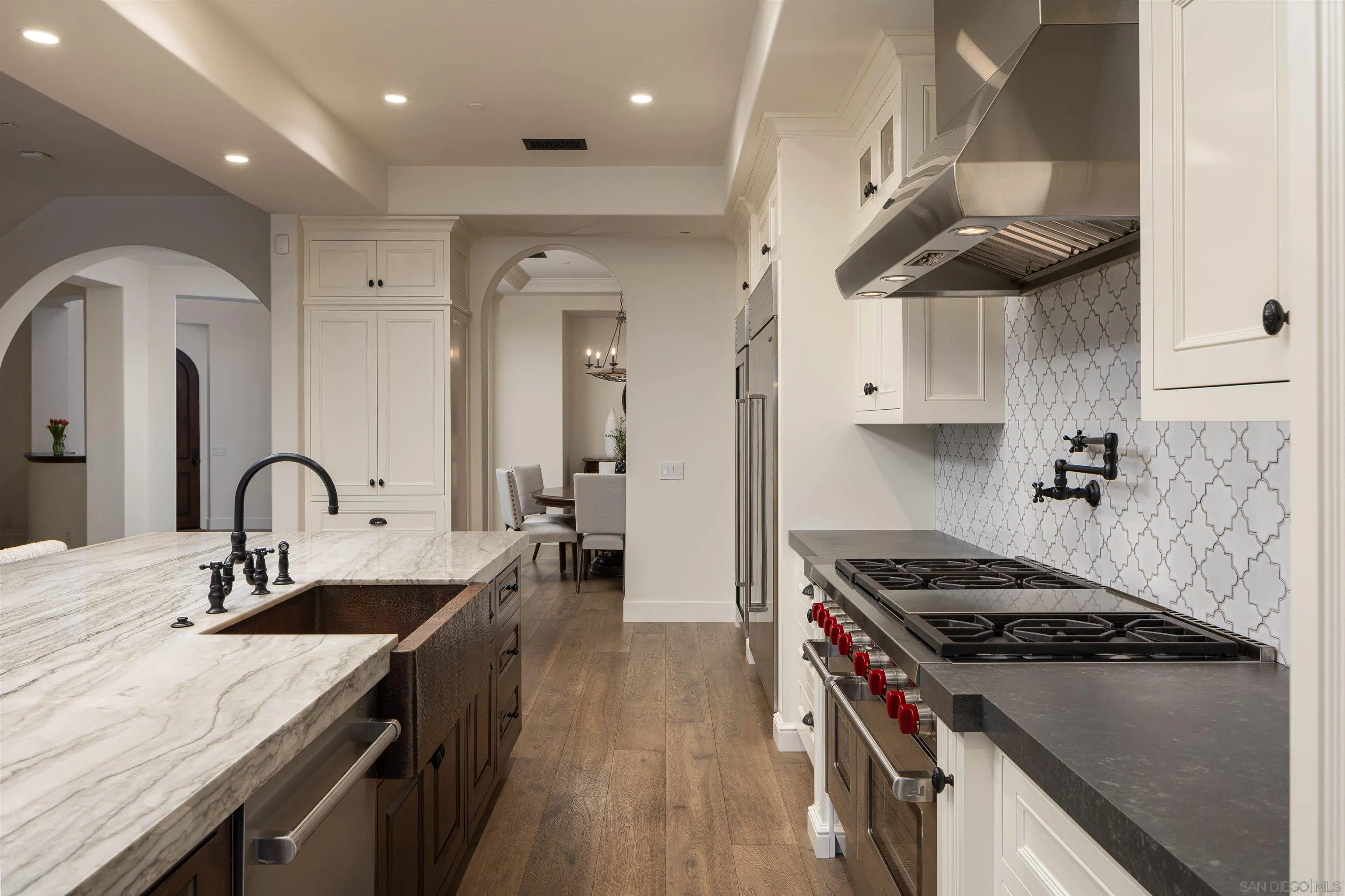 18085 Via Roma Yorba Linda, CA 92886 - Photo 7 of 62