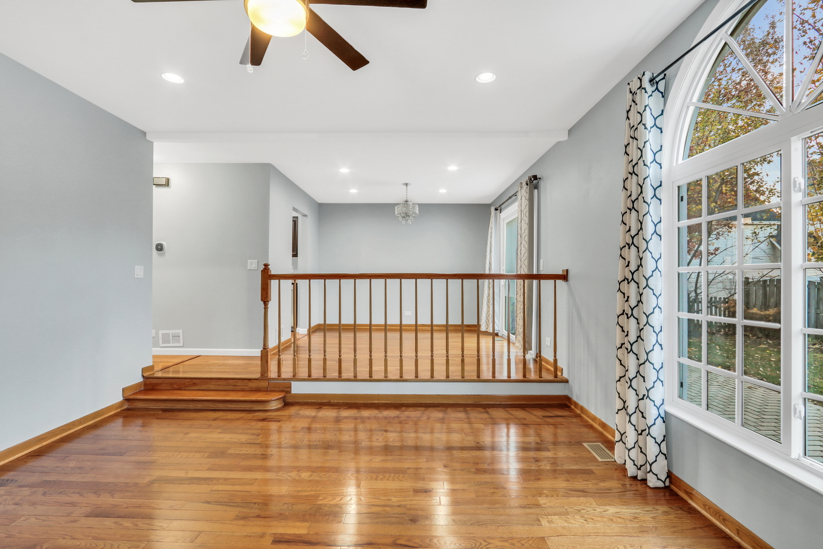 5315 Cypress Circle Gurnee, IL 60031 - Photo 14 of 31 a view of entryway with stairs