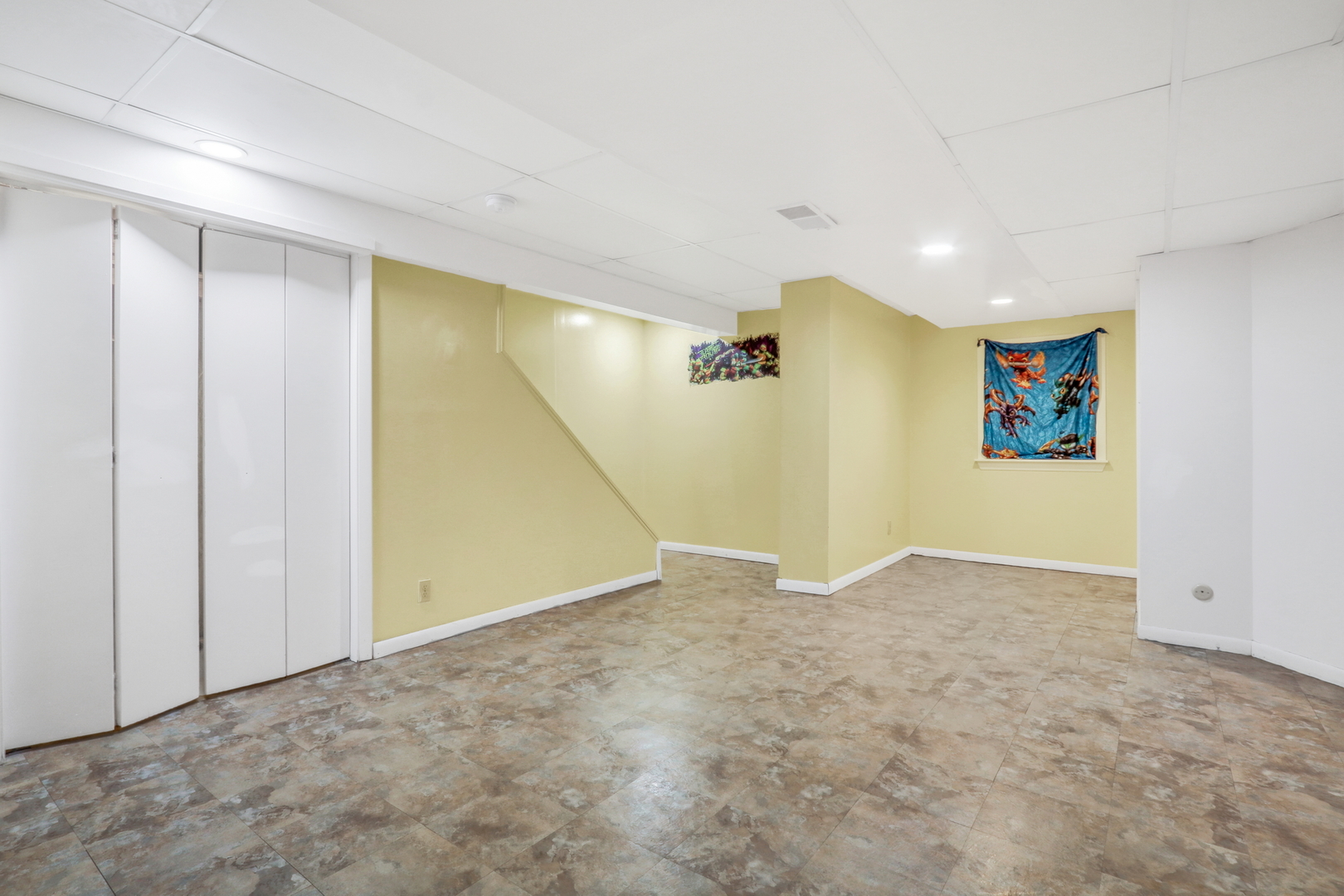 5315 Cypress Circle Gurnee, IL 60031 - Photo 22 of 31 a view of an empty room