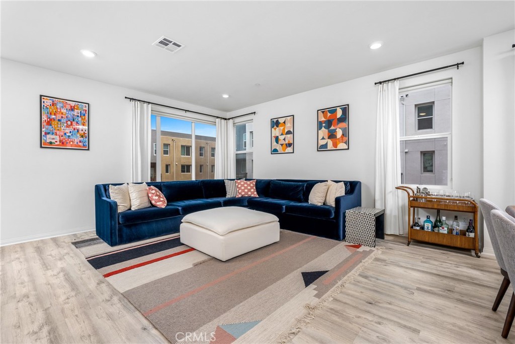 179 Steely Irvine, CA 92614 - Photo 12 of 39 abundant natural light