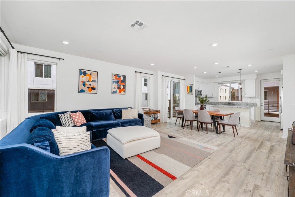 179 Steely Irvine, CA 92614 - Photo 13 of 39 great room