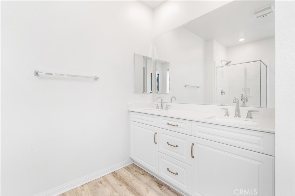 179 Steely Irvine, CA 92614 - Photo 18 of 39 dual sinks