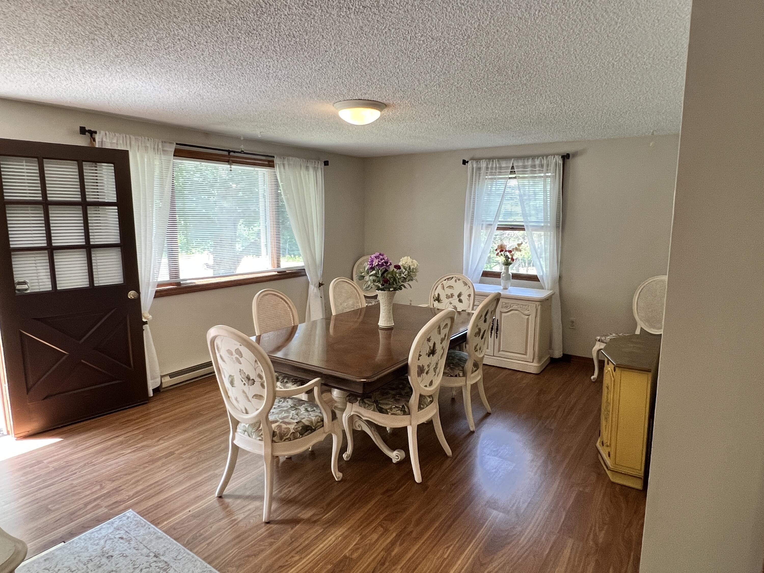 1700 Albion Road Winslow, ME 04901 - Photo 8 of 19 Dining_living room