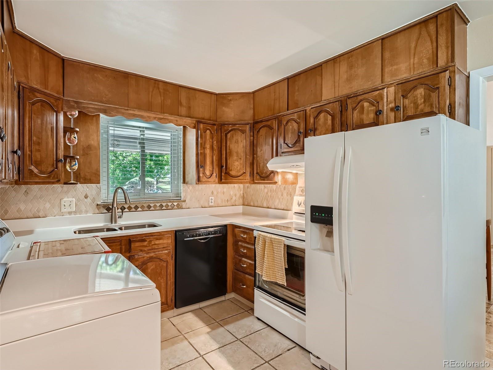 1405 Overhill Road Golden, CO 80401 - Photo 5 of 30 Gallery Image 5