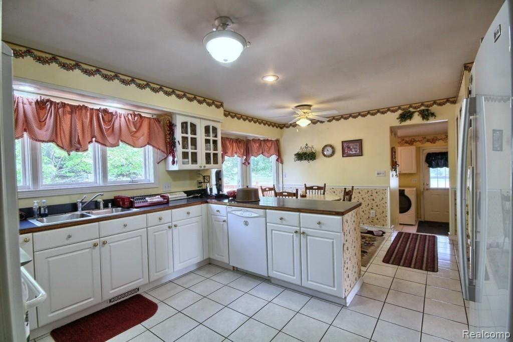 1749 Townsend Road Leonard, MI 48367 - Photo 16 of 36 Kitchen_2nd_View.jpg