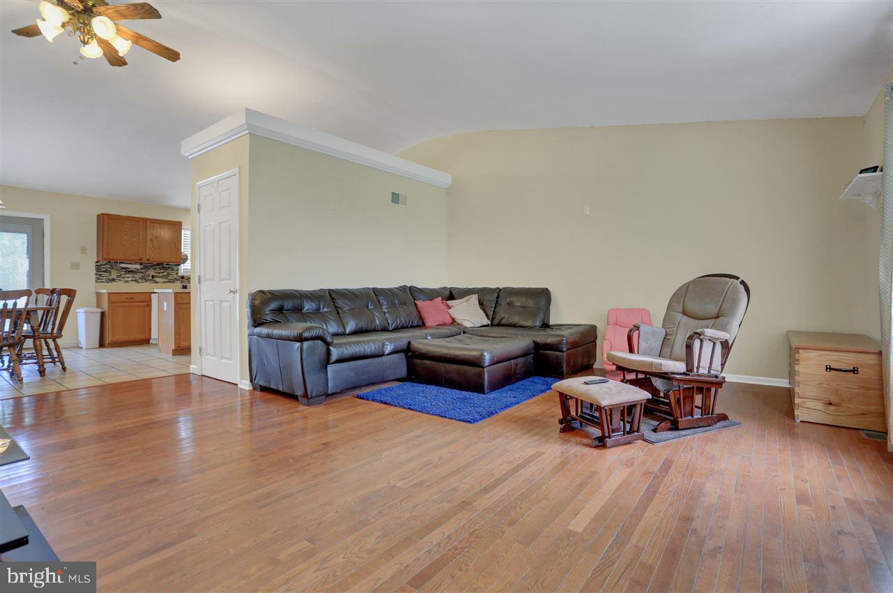 818 Hostetter Road Hanover, PA 17331 - Photo 5 of 33
