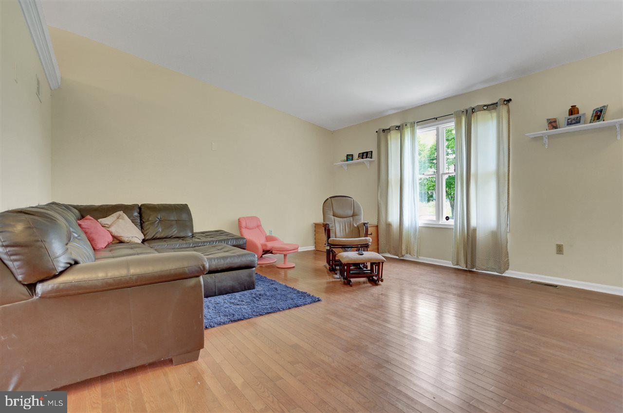 818 Hostetter Road Hanover, PA 17331 - Photo 6 of 33