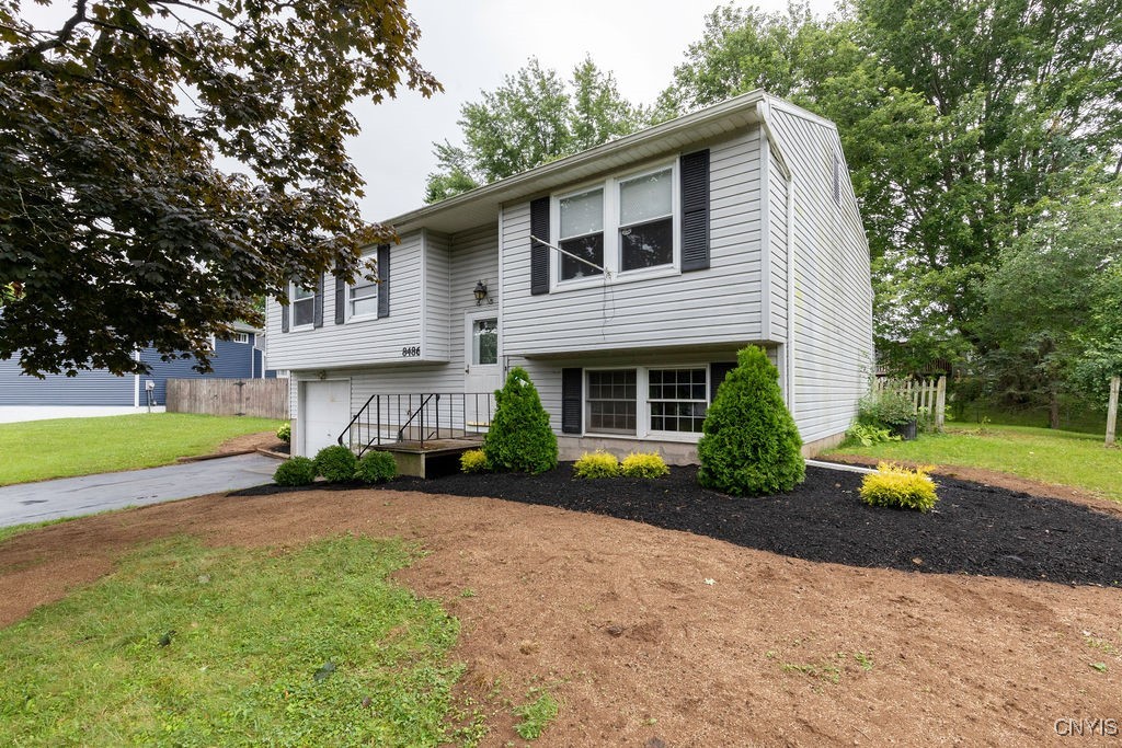 8486 Partridge Way Clay, NY 13041 - Photo 2 of 23