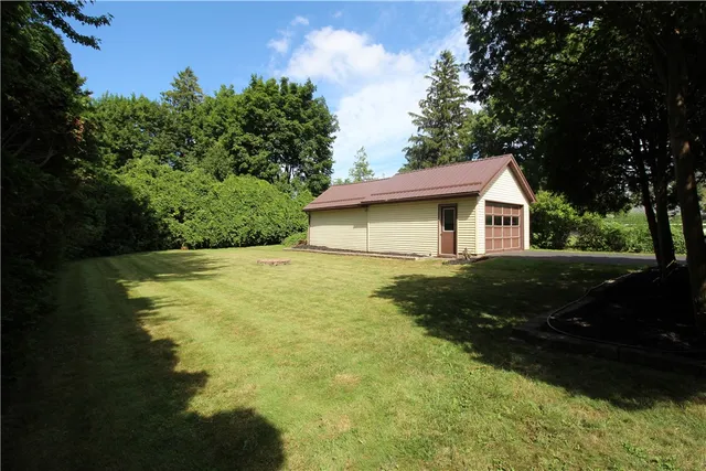 $182,500 | 11 Van Buren Street, Murray, NY 14470