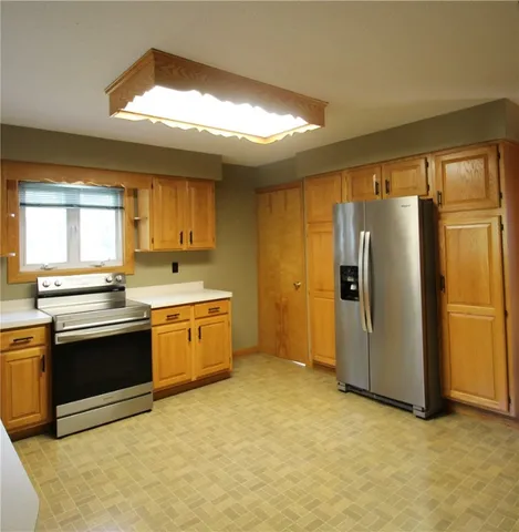 $182,500 | 11 Van Buren Street, Murray, NY 14470