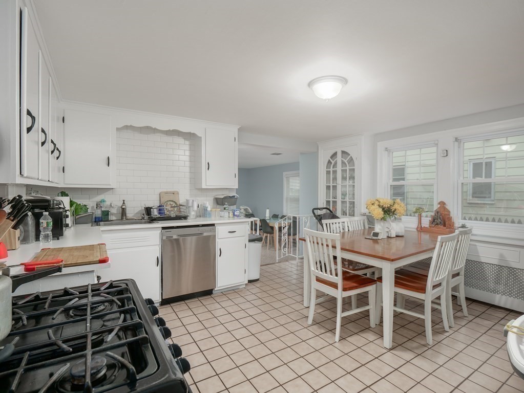 35 Bryant Street Everett, MA 02149 - Photo 14 of 41