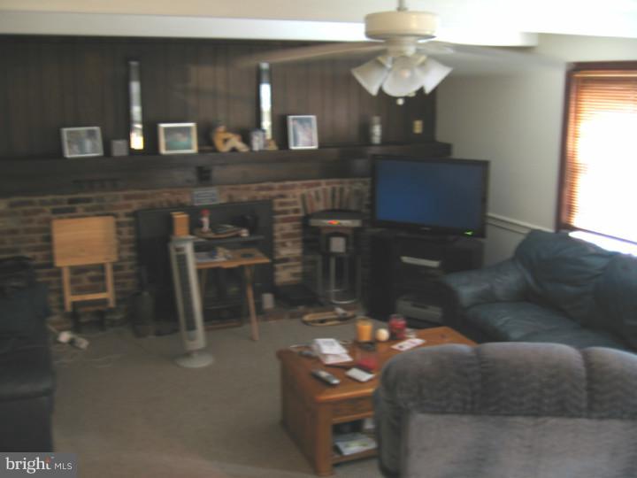 51 Heather Road Turnersville, NJ 08012 - Photo 3 of 16 Gallery Image 3