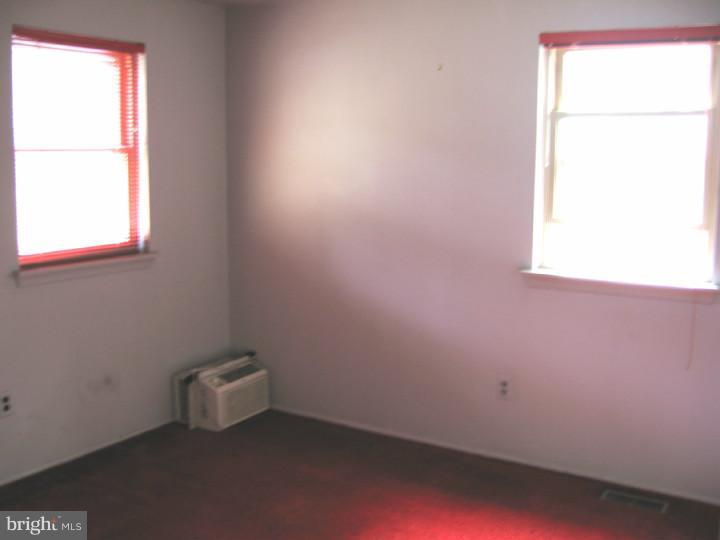 51 Heather Road Turnersville, NJ 08012 - Photo 8 of 16 Gallery Image 8
