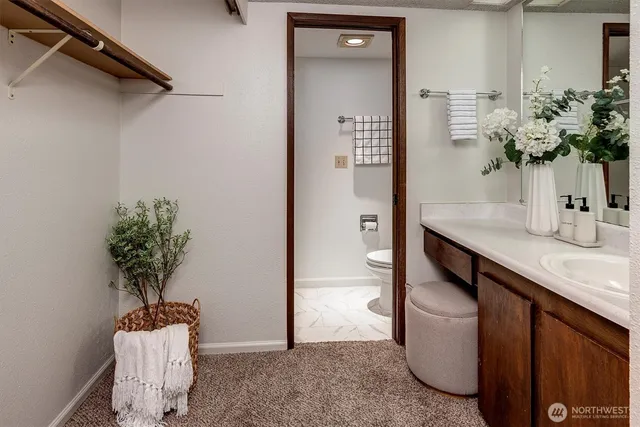 $400,000 | 4641 West Lake Sammamish Parkway Southeast, Unit F105, Issaquah, WA 98027