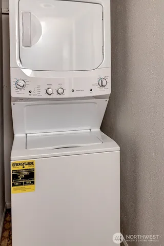 $400,000 | 4641 West Lake Sammamish Parkway Southeast, Unit F105, Issaquah, WA 98027