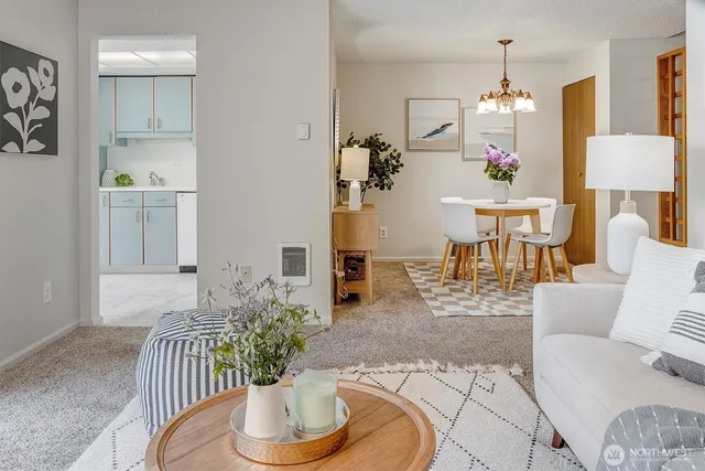 $400,000 | 4641 West Lake Sammamish Parkway Southeast, Unit F105, Issaquah, WA 98027