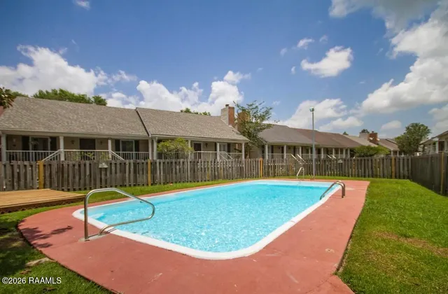 $1,800 | 100 Teal Lane, Unit 46, Lafayette, LA 70507