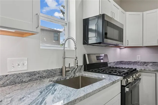 $229,900 | 2005 Pennsylvania Avenue, Irwin, PA 15642