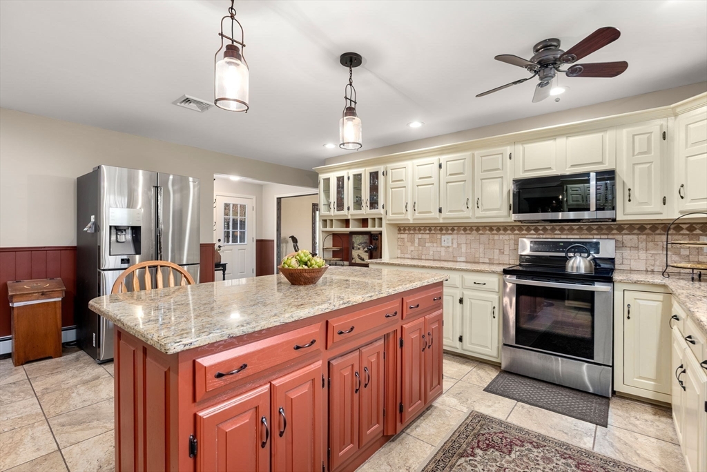 235 James Street Ludlow, MA 01056 - Photo 18 of 37