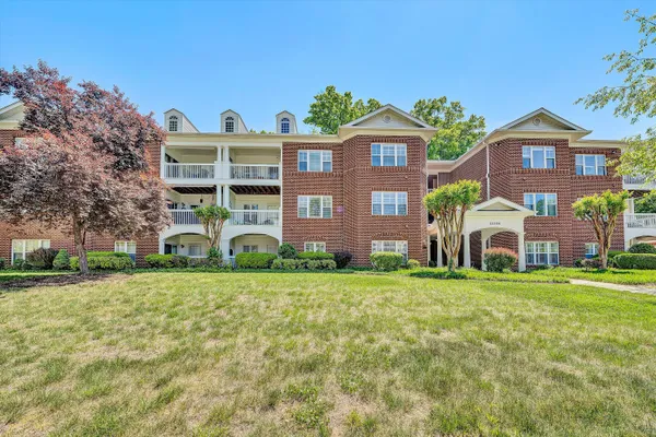 $389,000 | 2220 Carolina Avenue Southwest, Unit 305, Roanoke, VA 24014