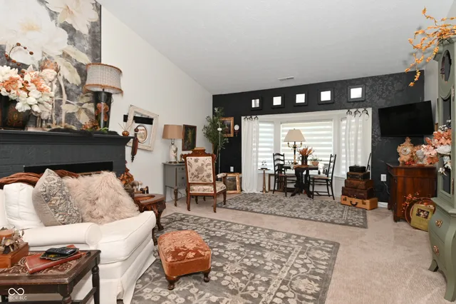 $275,000 | 269 Lake View Court, Avon, IN 46123