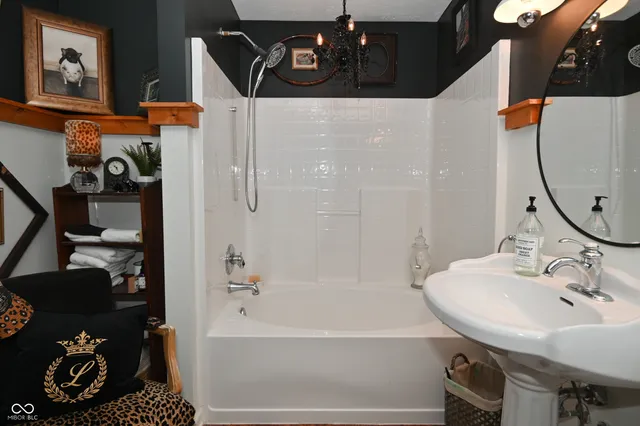 $275,000 | 269 Lake View Court, Avon, IN 46123