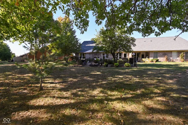 $275,000 | 269 Lake View Court, Avon, IN 46123